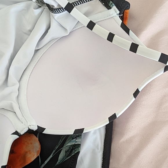 Cupshe wire bathing suit size M - Picture 2 of 3